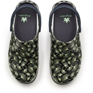 Anywear Slip‑Resistant Clogs – Men’s 11 (Unisex/Women’s 13) – Brand New